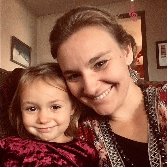 Meet your Posher, Samantha ❤️ - Picture 4 of 4